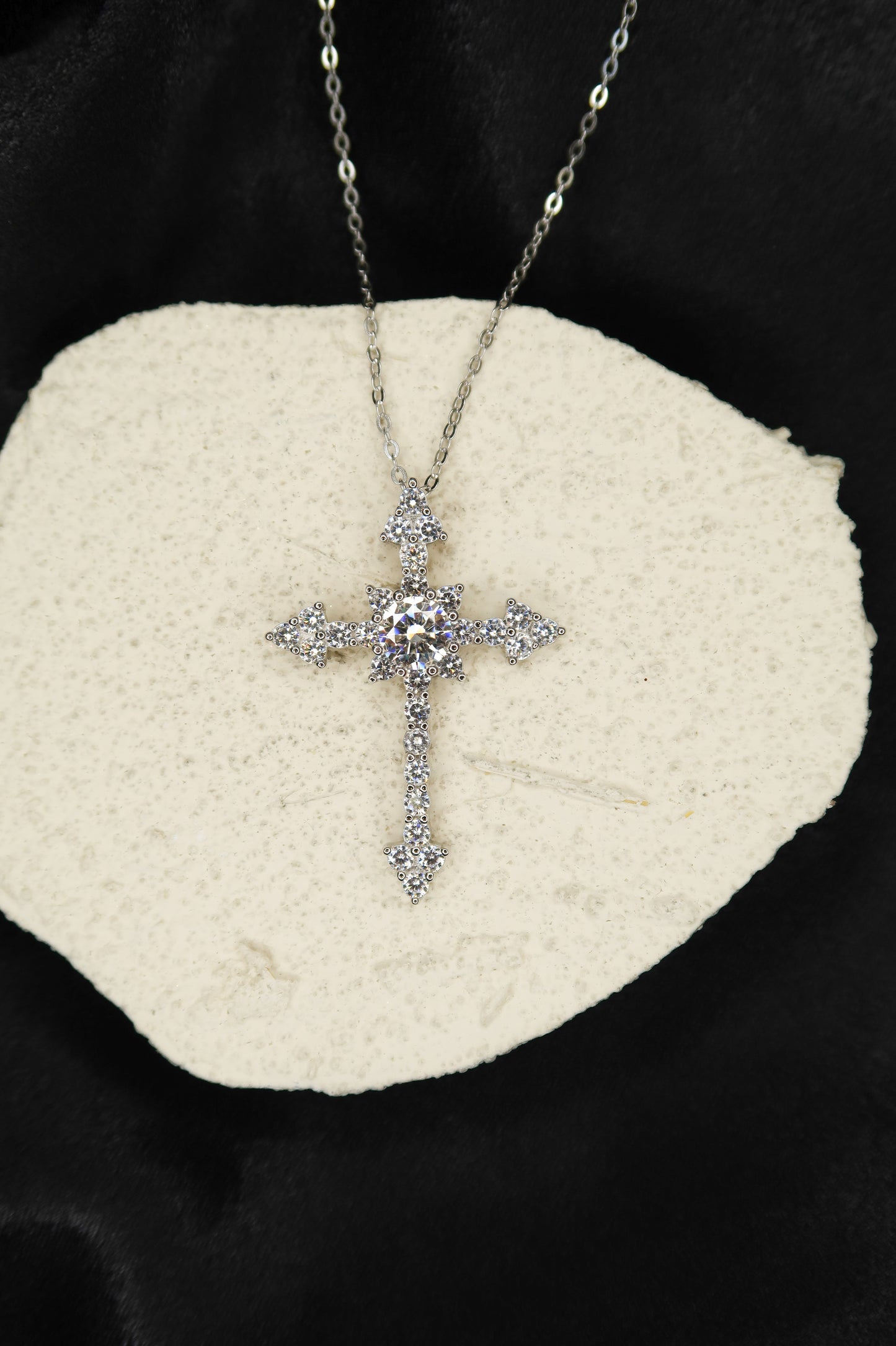 Solace 2.5 Carat Moissanite .925 Sterling Silver Cross Necklace