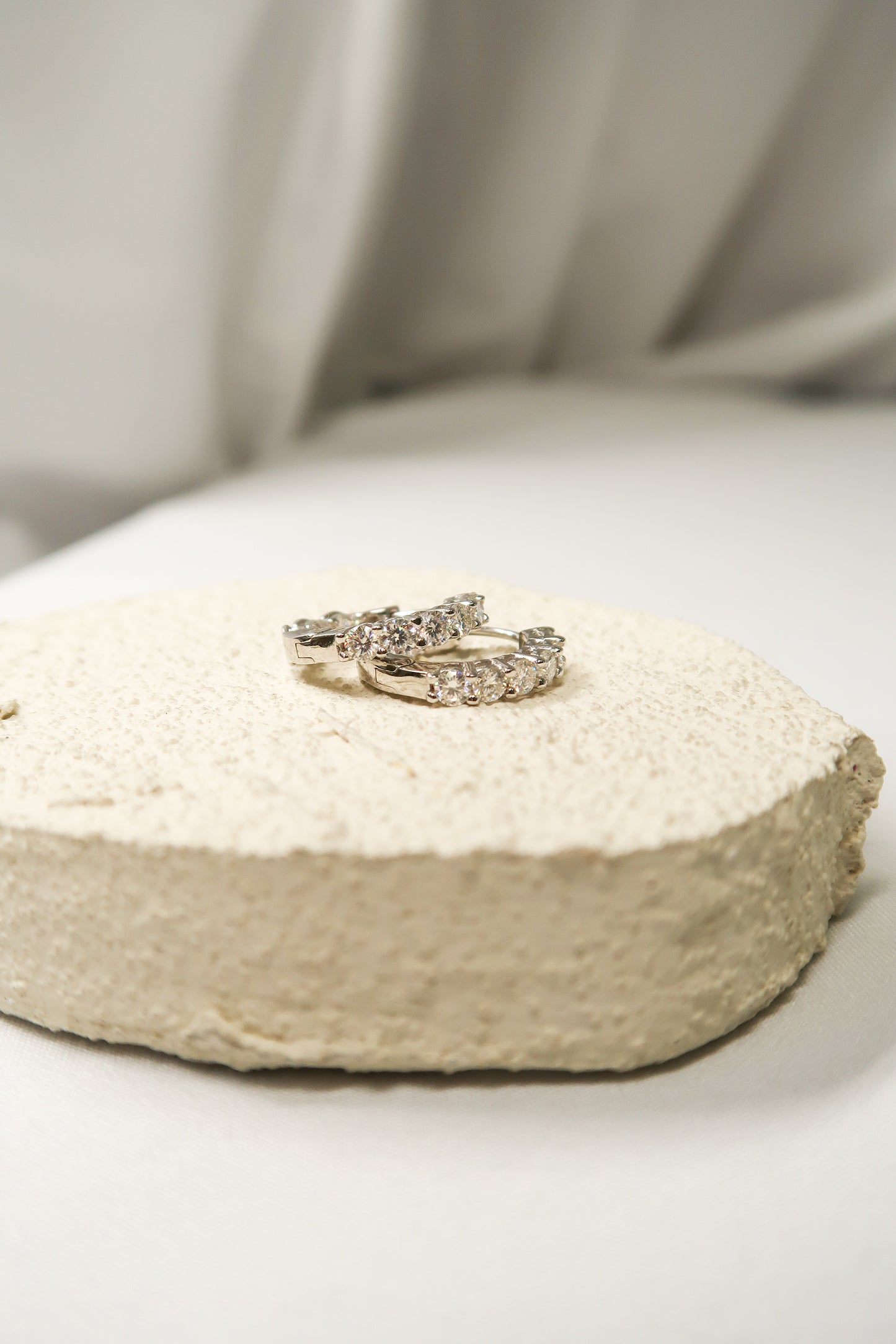 Vivi .925 Sterling 2.5 Carats Silver Moissanite Huggies