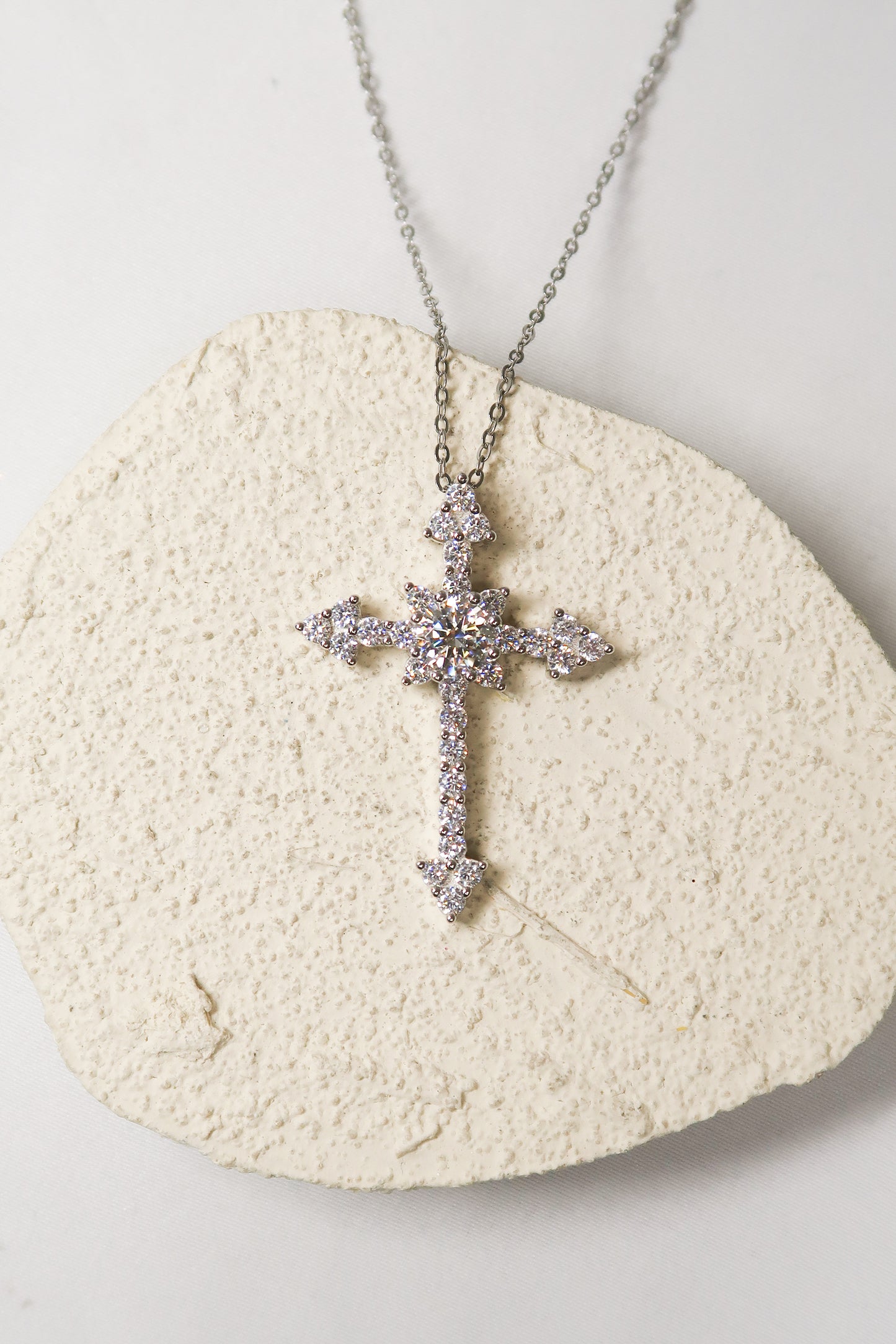 Solace 2.5 Carat Moissanite .925 Sterling Silver Cross Necklace