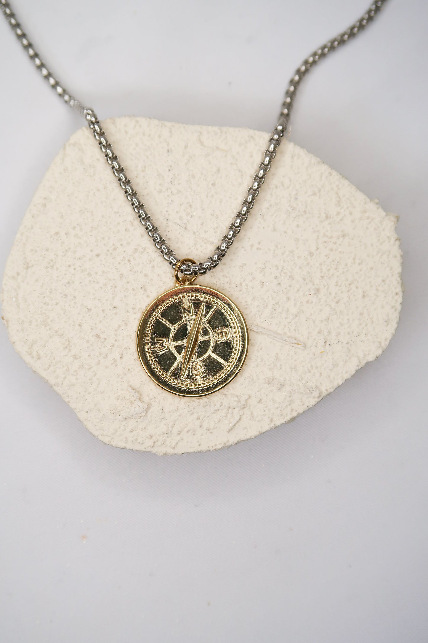 Edgy2.0 316L Stainless Steel Pendant 4 Piece Necklace Layering Set