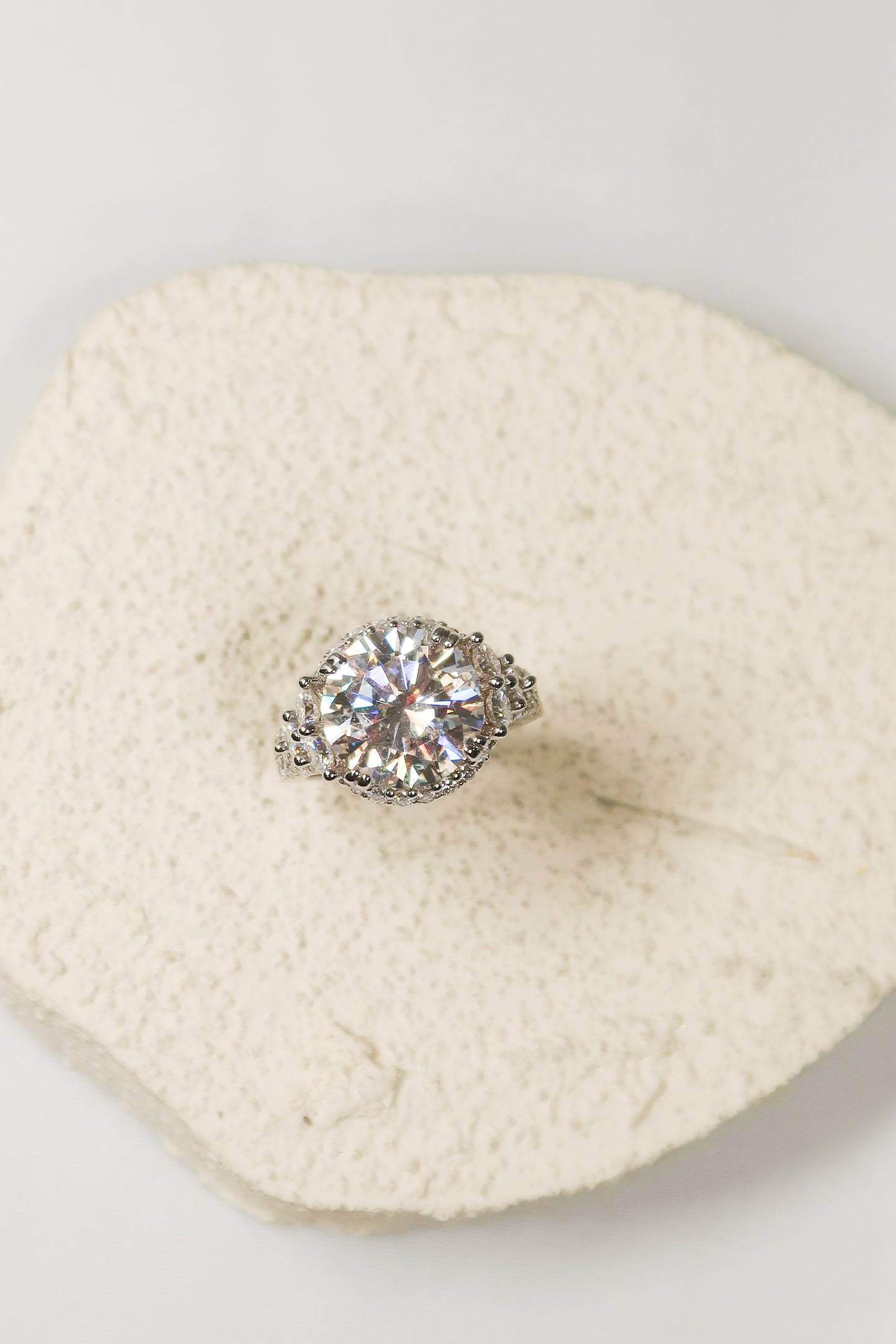 Aura Round Cut .925 Sterling Silver 5 Carat Moissanite Halo RIng