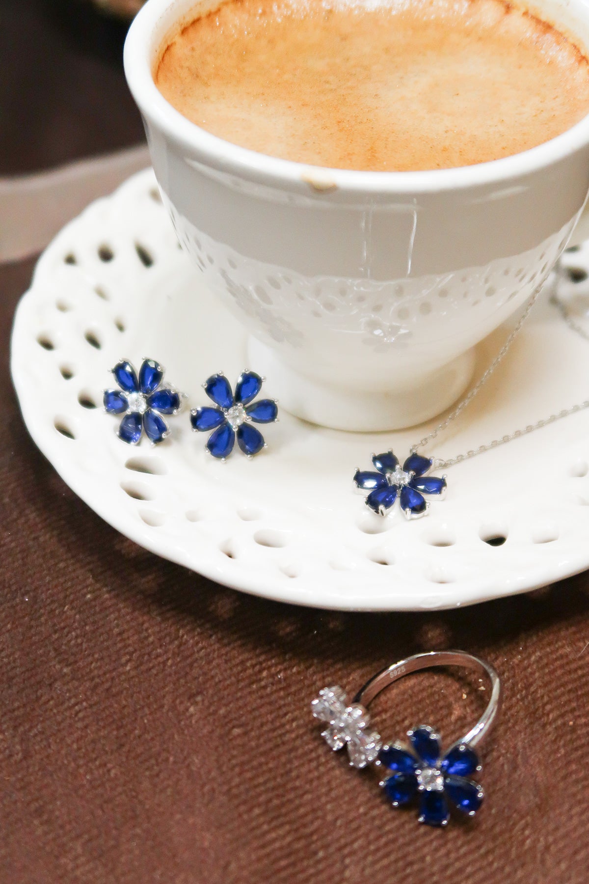 Daisy Sapphire Necklace and Earring .925 Sterling Silver