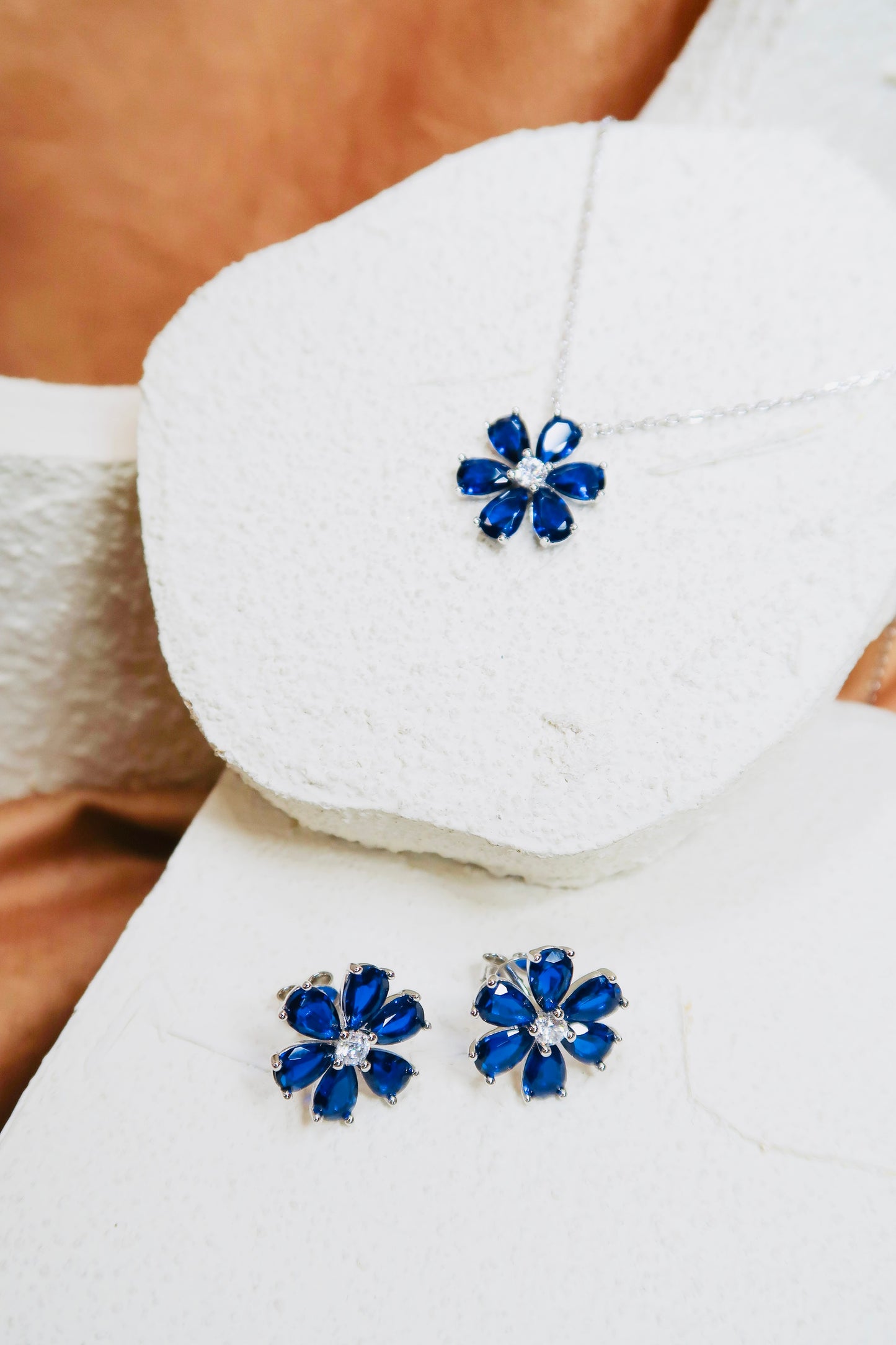 Daisy Sapphire Necklace and Earring .925 Sterling Silver