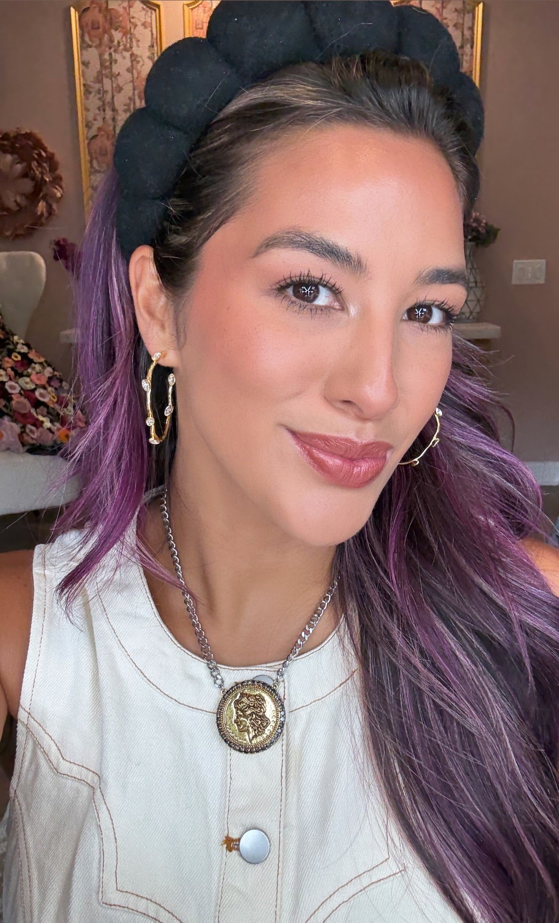 Year of Chic Medallion Onyx Crystal Two Tone 316L Stainelss Steel Necklace