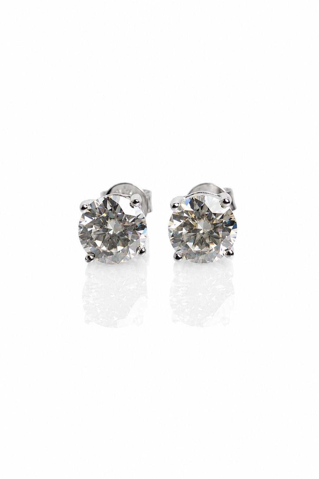 Aria .925 Sterling Moissanite Studs