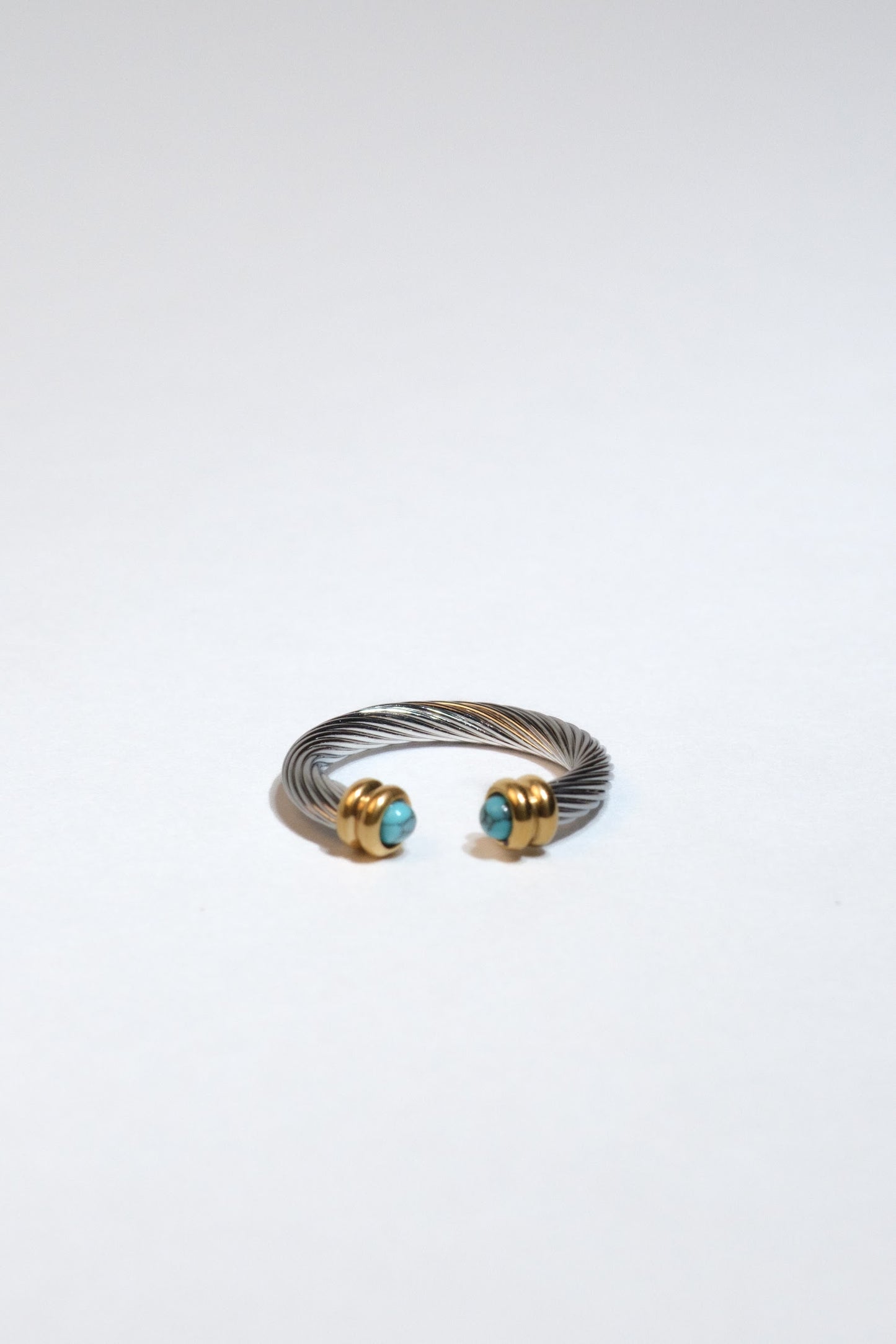 5 Golden 316L Stainless Steel Adjustable Rings *Comes With Luxe Cherry Case*