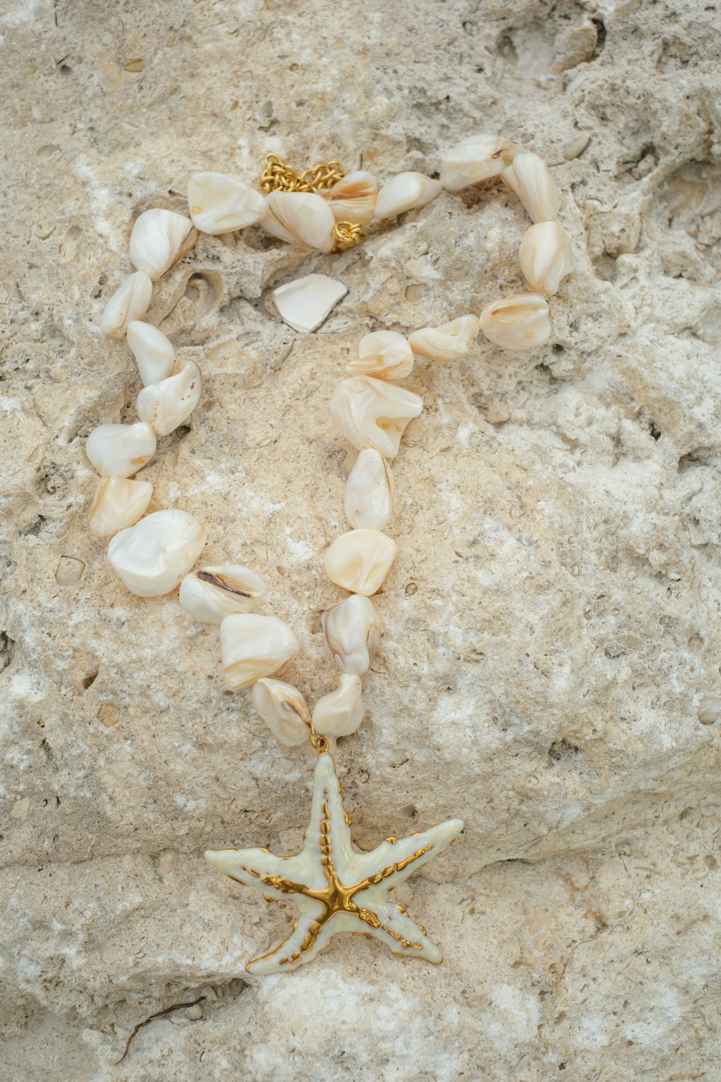 Summer At Seaside Natural Shell Necklace