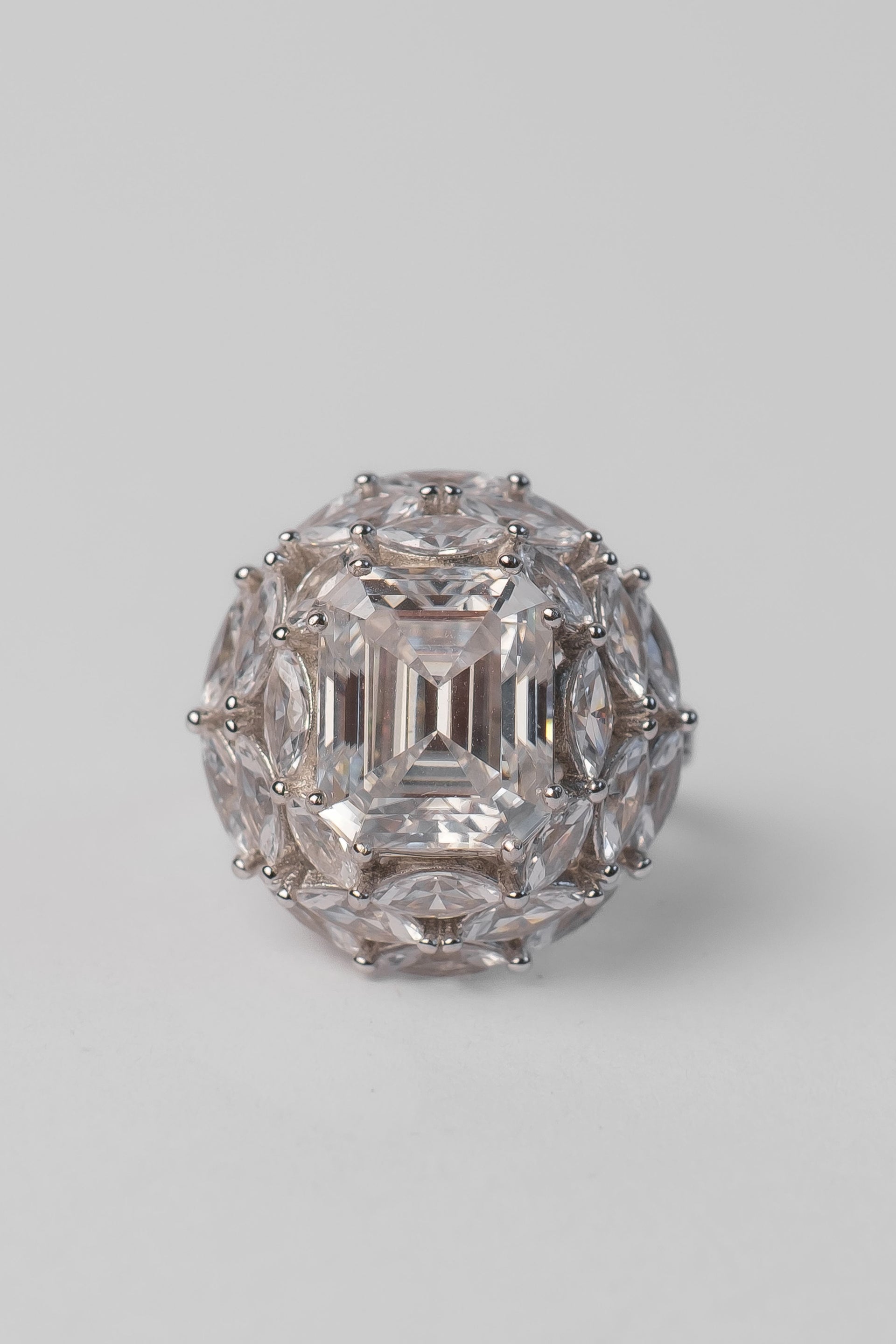 Digger .925 Sterling Silver Emerald 11 Carat Moissanite Ring