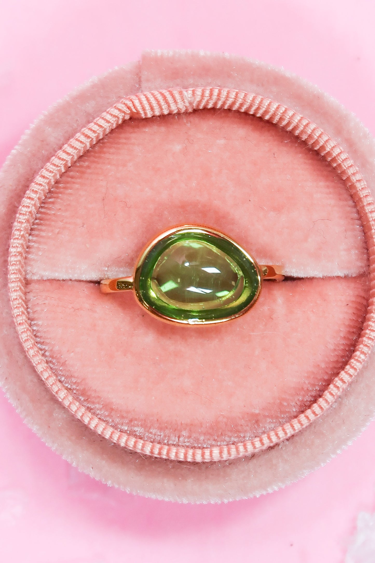 5 Golden 316L Stainless Steel Adjustable Rings *Comes With Cherry Case*