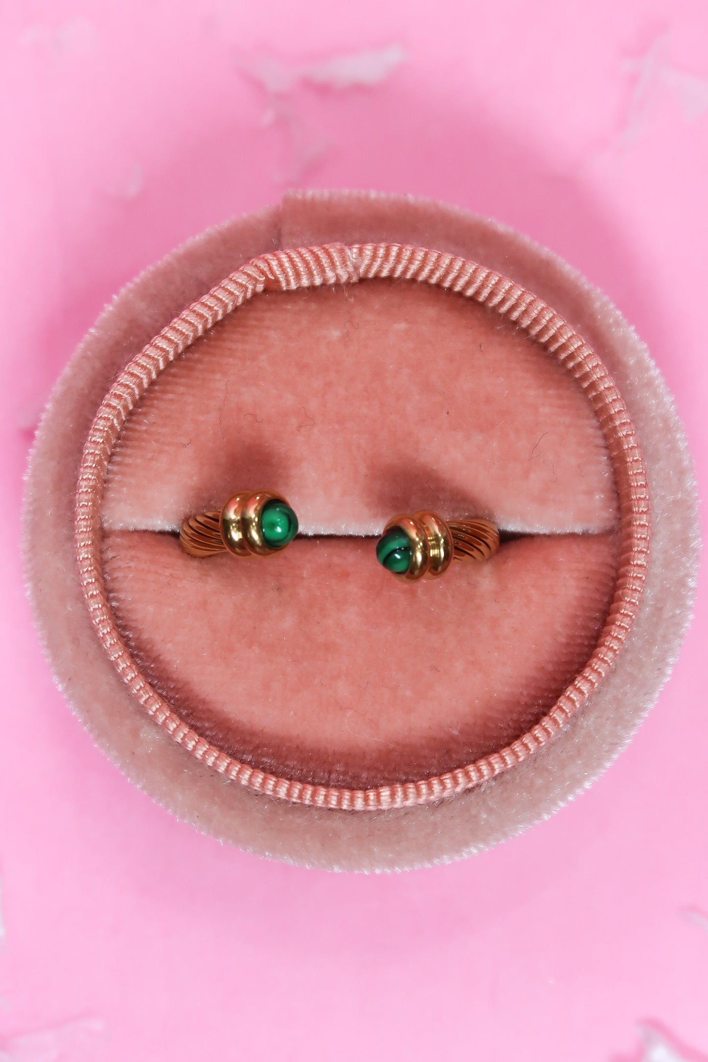 5 Golden 316L Stainless Steel Adjustable Rings *Comes With Cherry Case*