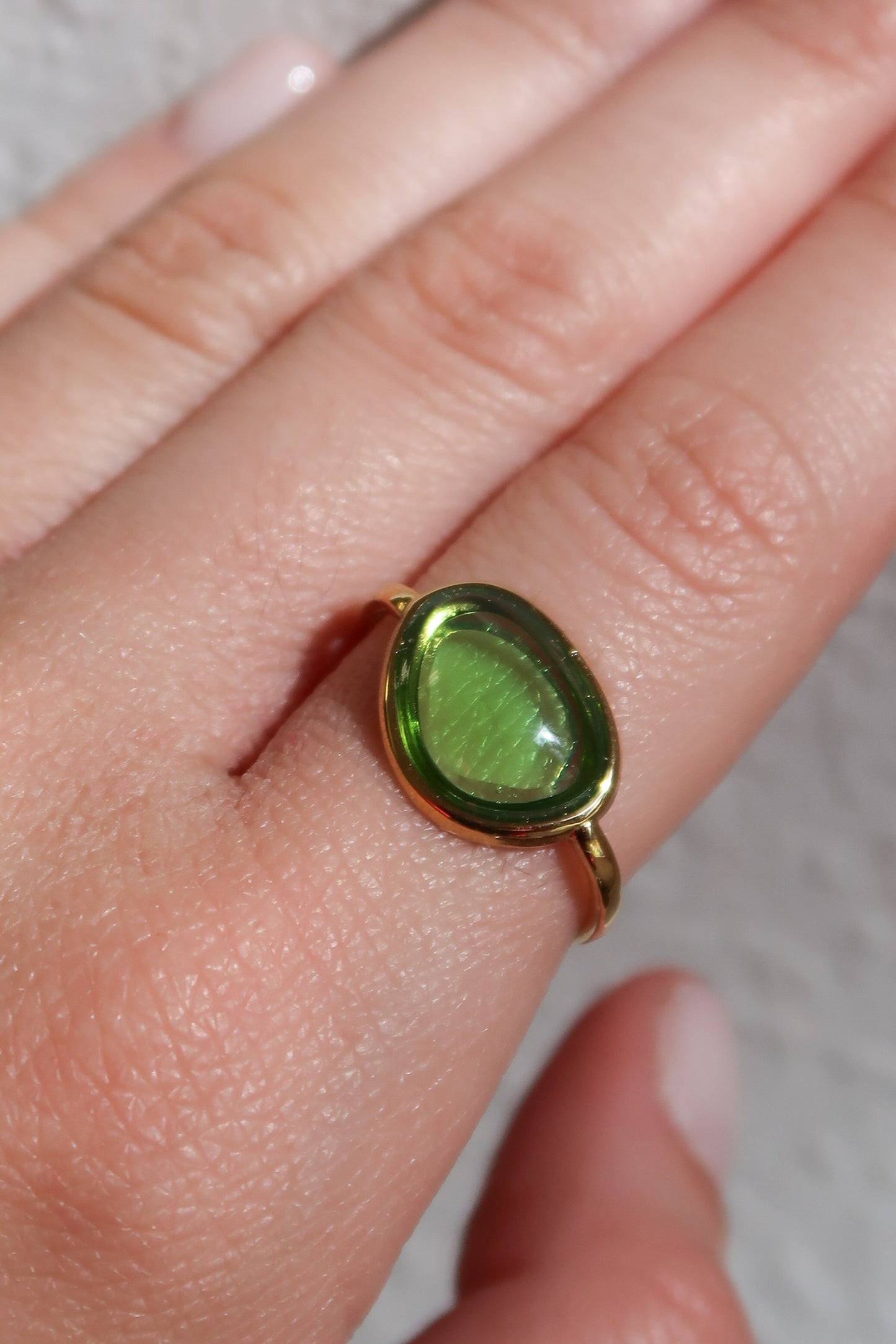 5 Golden 316L Stainless Steel Adjustable Rings *Comes With Cherry Case*