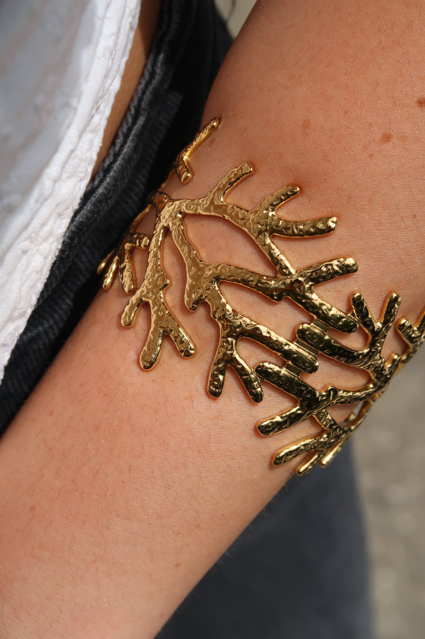 Coralito Adjustable 316L Stainless Steel Bangle