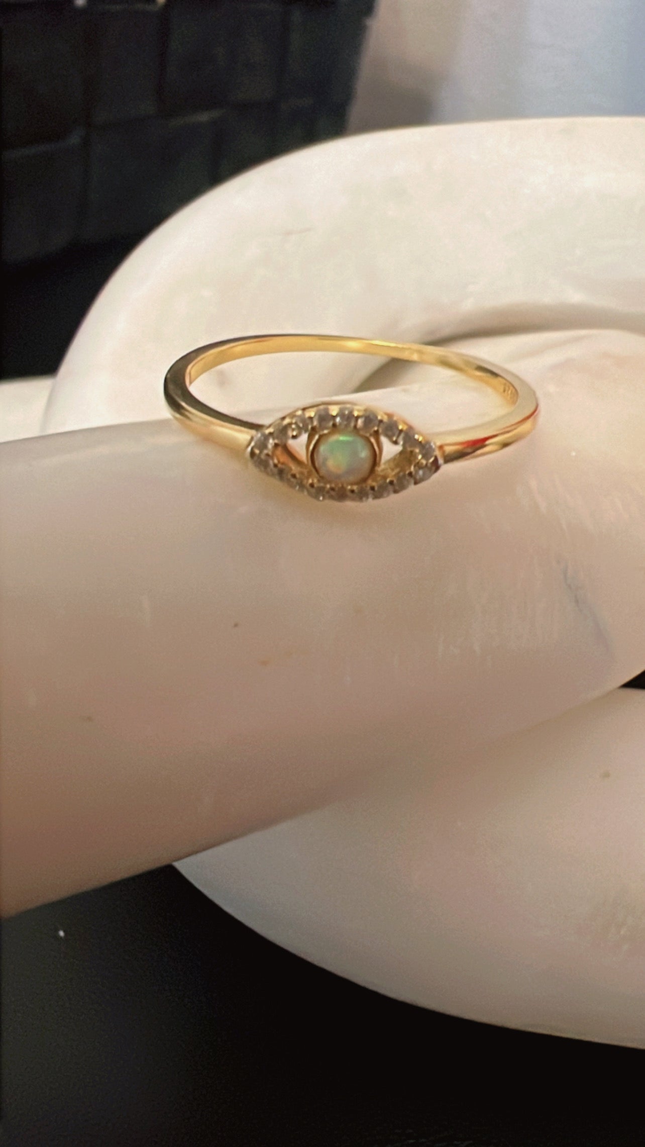 Finn Eye Opal Ring